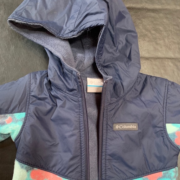 Columbia Rain Jacket - Picture 2 of 5